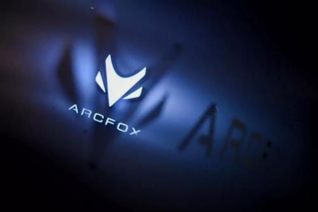 新知达人, ARCFOX总裁于立国：我们有对每位车主跪着服务的心态和准则