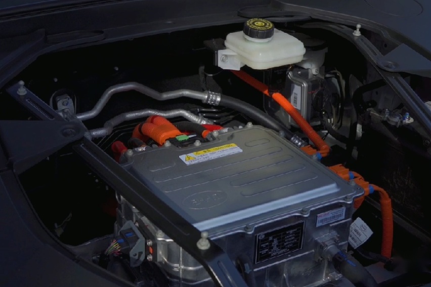 实拍秦PLUS EV，最长续航600km，十万级纯电轿跑的不二之选？
