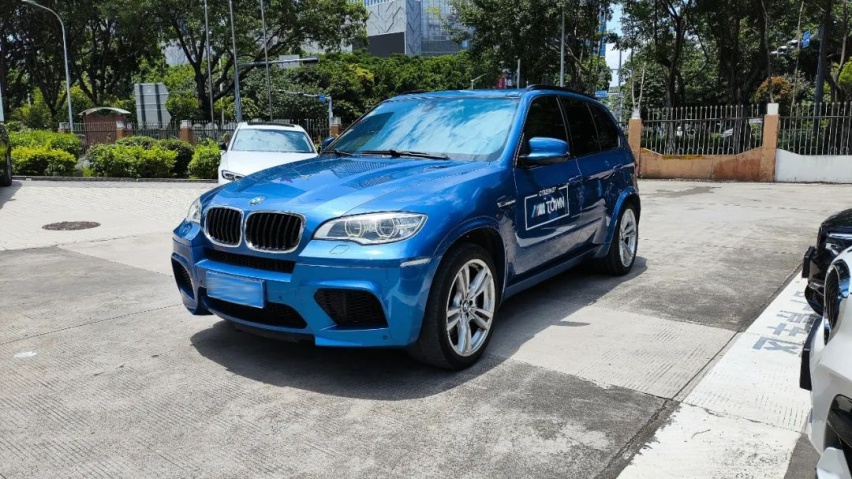 ​V8引擎的二手宝马保养一次要多少钱？答案是0元，因为...
