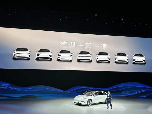 “华小魅”时代，银河E8正向开“卷”