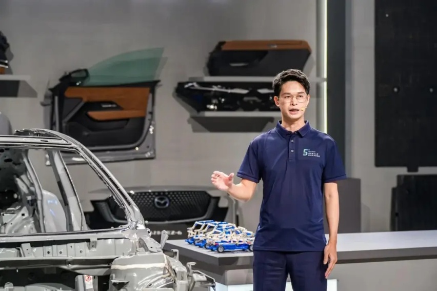 如何展示品牌安全底蕴？长安马自达MAZDA EZ-6：先撞，再拆！