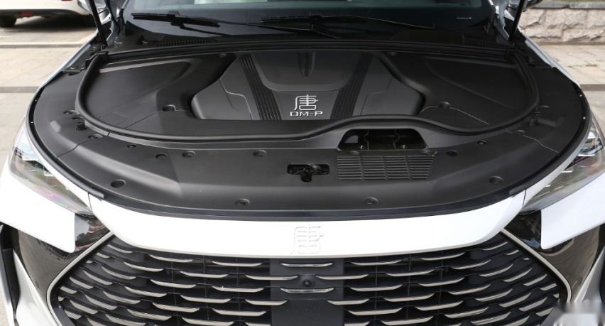 25万预算买中型插混SUV，领克08和比亚迪唐该怎么选？