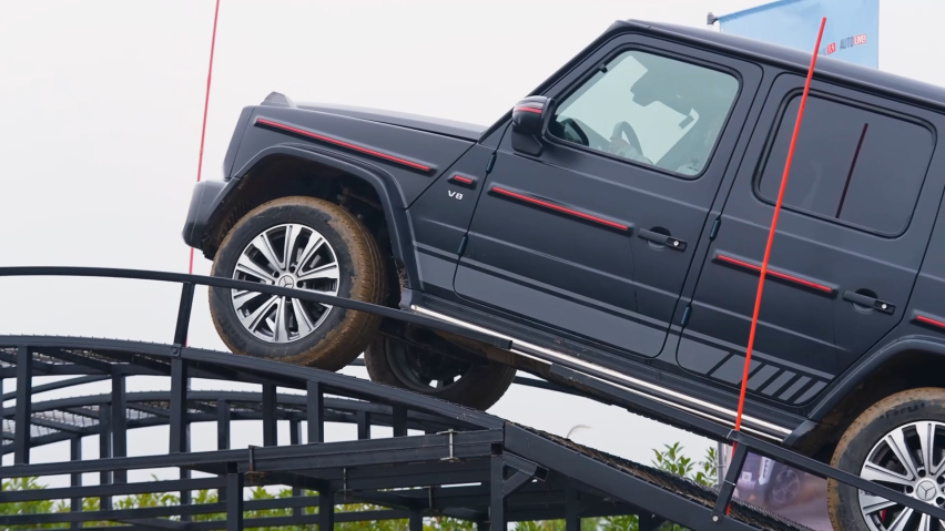 20-200w的越野SUV 性能PK：驼峰桥&交叉轴测试，牧马人排最后