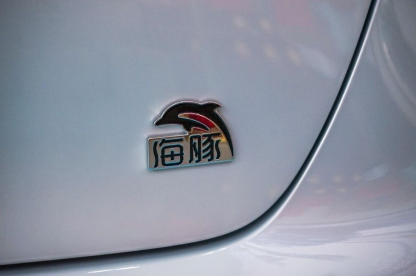 小型纯电代步车推荐：欧拉好猫和比亚迪海豚谁更值得买