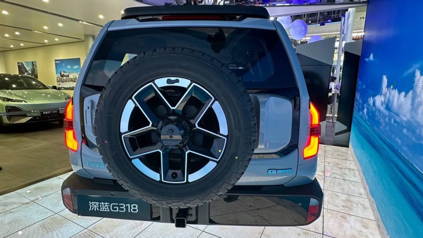 双电机四驱+超级增程，深蓝新车G318上线，硬派SUV or 城市SU
