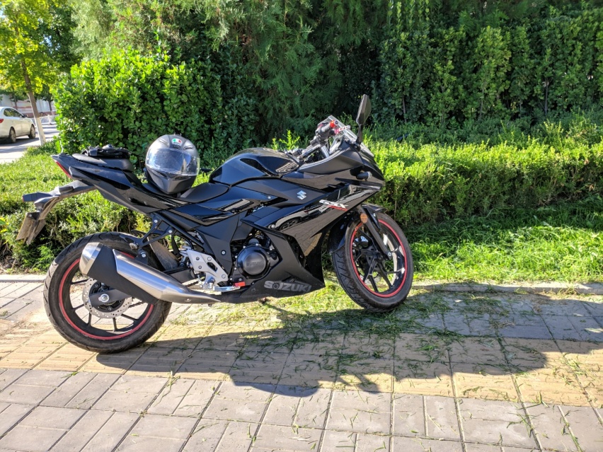 要速度也要酷，短途摩旅神器：铃木GSX250R