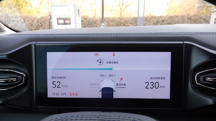 一台让两个家庭微笑的EV：蔚来ES6春节日记