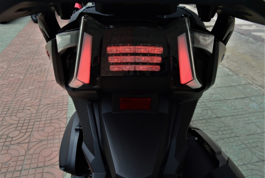 “进口”贵一万多值吗？光阳赛艇S400台产版解析