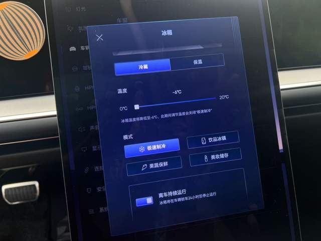“六扇门”里添新人丨试驾高合HiPhi Y