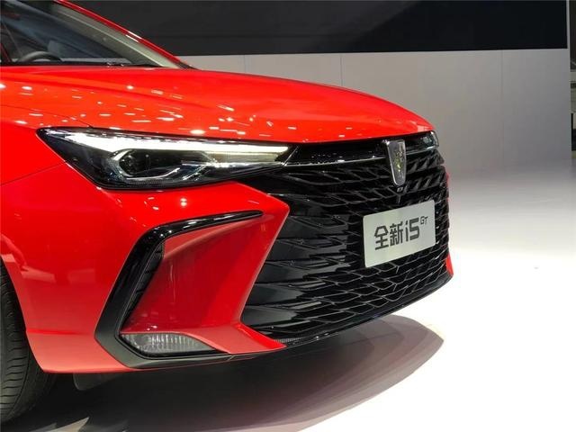 造型更运动，荣威i5 GT售8.79万起，适合年轻人