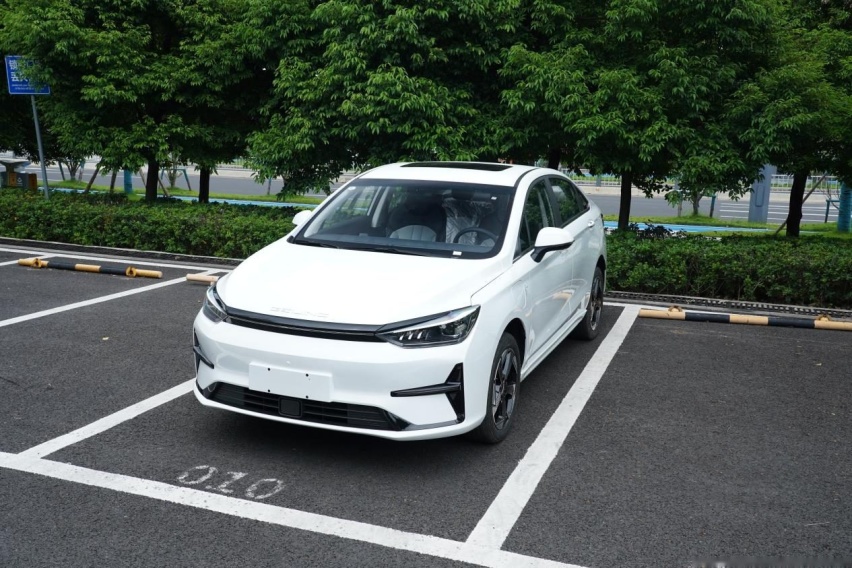 新EU5 PLUS续航、造型、舒适全面升级；省心又实用
