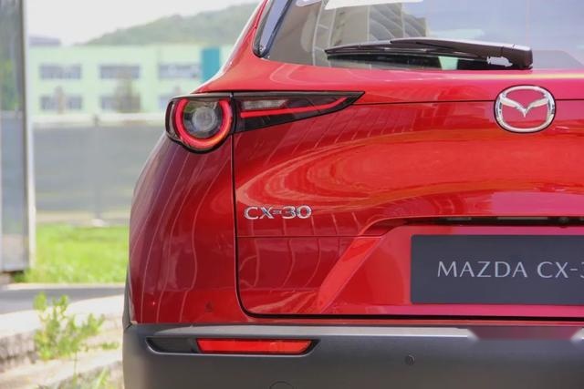 试驾Mazda CX-30，体验“人马一体”的驾控乐趣