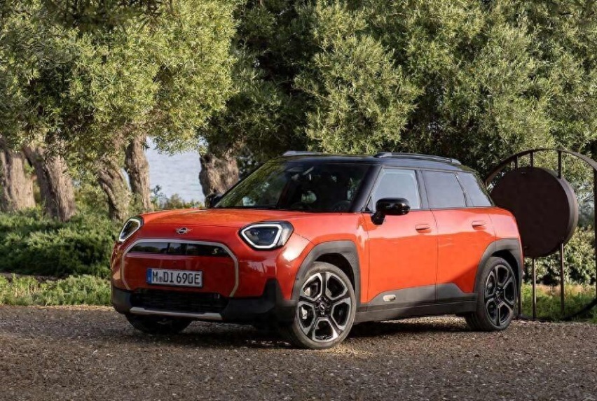 全新电动MINI Aceman全球首发，就等一个诚意价了！