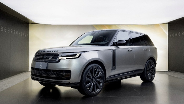 全新卫士V8 DEFENDER强势来袭！捷豹路虎携四大品牌亮相广州车展