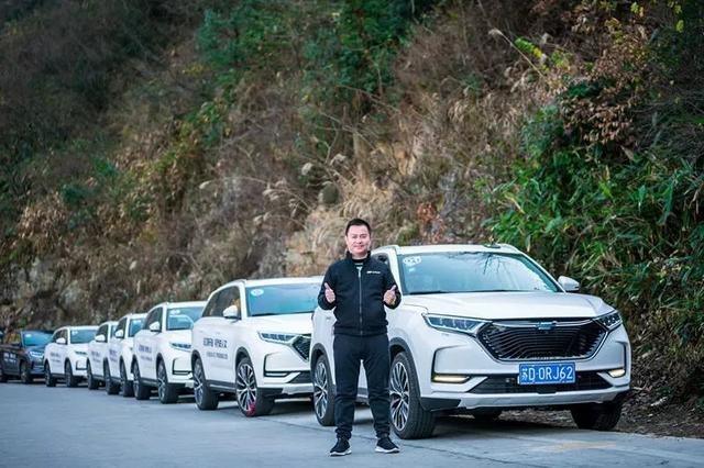紧凑级SUV新黑马正式交付!车市“三好生”长安欧尚X7震撼出