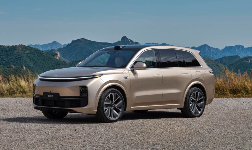 换个标就是奔驰GLS了？3.0T V6+进口品质 这SUV才28.8万