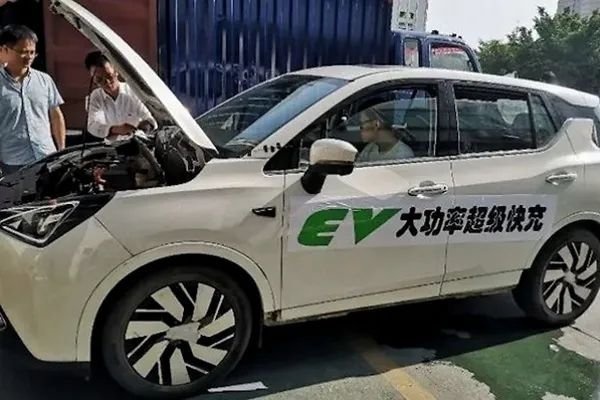 Aion S自燃起火成谜，广汽新能源还有心思炒作“石墨烯”？
