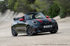 全新MINI Cooper Cabrio携全新MINI JCW Cabrio开怀驾到