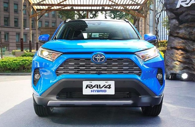 新RAV4开启海外预定，混动车型涨价4千，全球销冠果然厉害