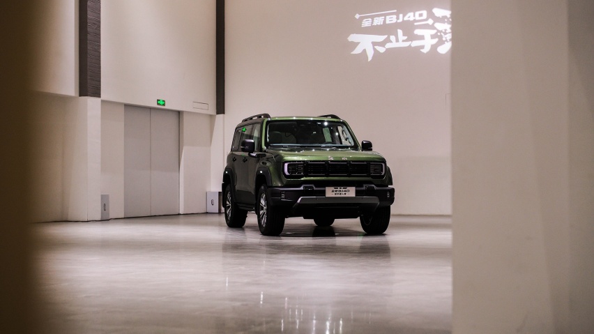 坚持硬派越野风格，内饰全面升级，静态解析北京汽车全新BJ40