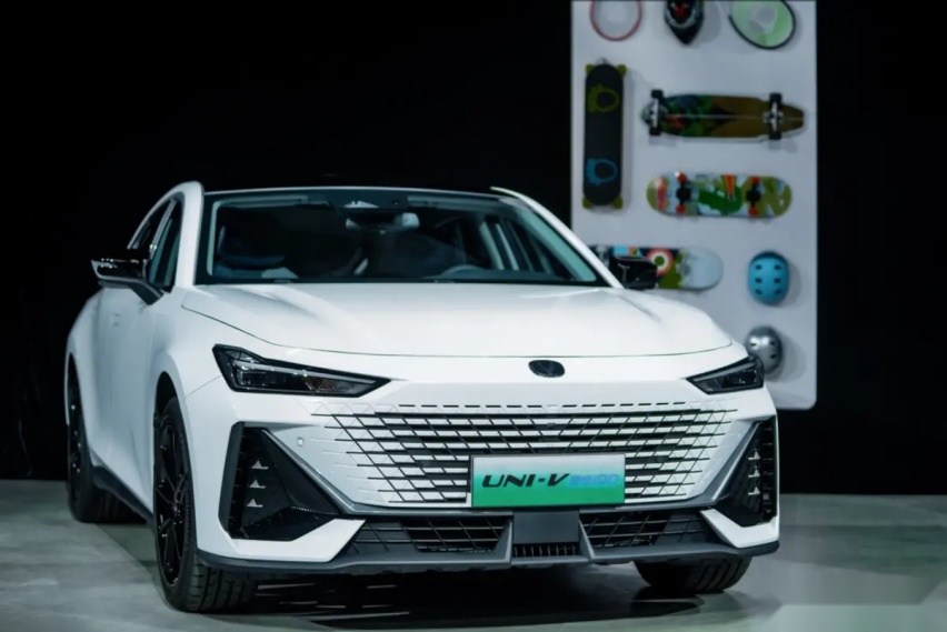 【e汽车】长安汽车UNI-V智电iDD、UNI-K智电iDD正式上市