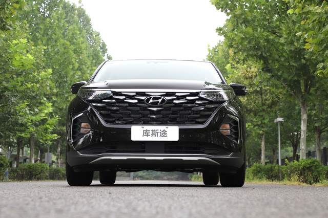 MPV“价格屠夫”，现代库斯途16.98万起售，值得入手吗？
