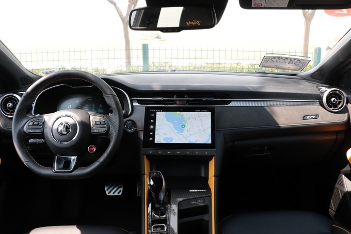 首试全新名爵6 PHEV：细节雕琢更完善，但不妨再大胆点