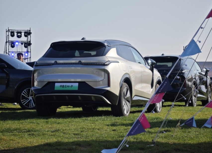 品鉴超电驾感豪华SUV    领克08石家庄试驾会成功举办