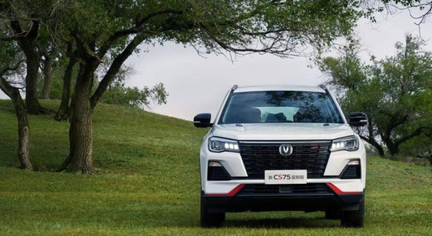 长安CS75新车型，1.5T爆300N·m，买哈弗H6的会选它吗
