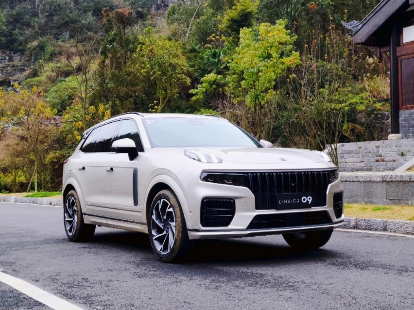 给95后造的6座SUV 试驾领克09