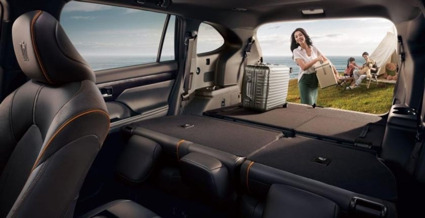 智能大七座SUV#新皇冠陆放上市 至高降价4.9万元
