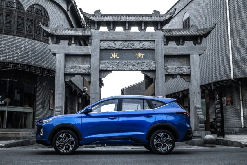 试驾思皓X8：一款货真价实的“大众牌”中型SUV