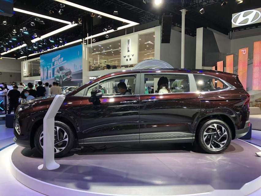 【成都车展】又一国产中大型MPV 赛那竞争对手 现代库斯途实拍解析