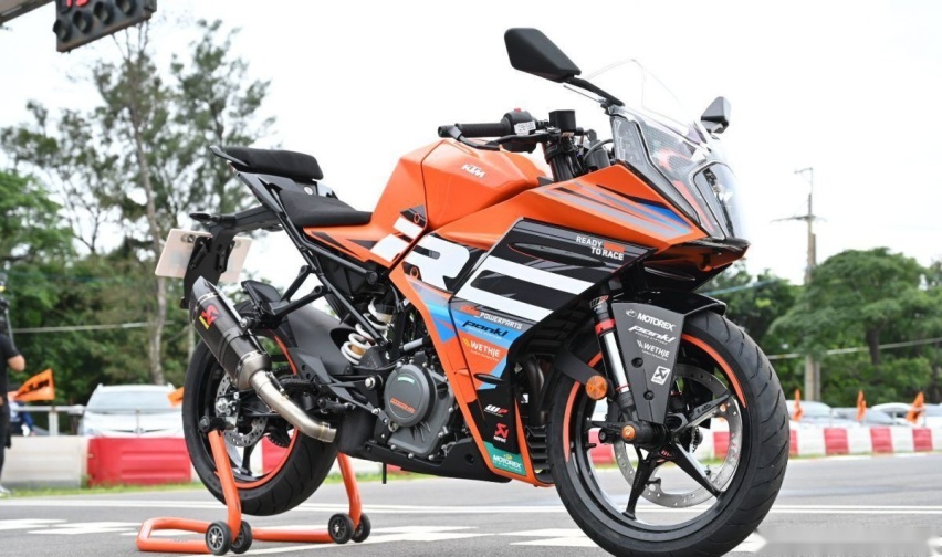 KTM RC390 vs同级仿赛，车型规格集评