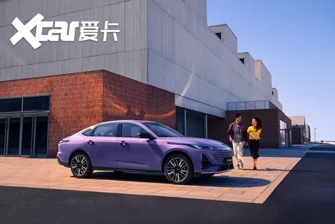 长安蓝鲸超擎双车北京车展发布:油耗降一半 标配即满配