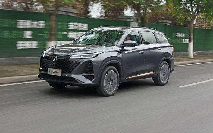 2021年销量突破20万辆!这五台卖爆的SUV,国产占了三席