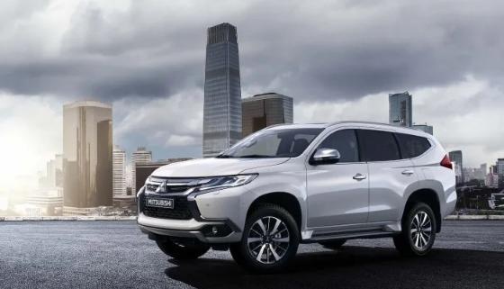 三菱官宣引进帕杰罗·劲畅，国六排放3.0L+8AT，七座布局