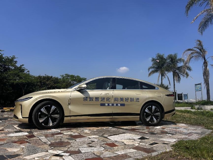 为智慧出行注入活力，长安启源A07引领数智驾乘体验革新