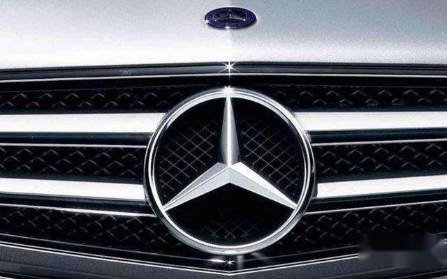 因渗油隐患，奔驰宣布召回近67万辆车！这回你的车入选了吗？
