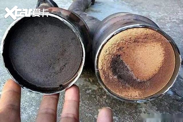 因此这就需要更多的排气管,以及更大更多的三元催化和消音装置来过滤