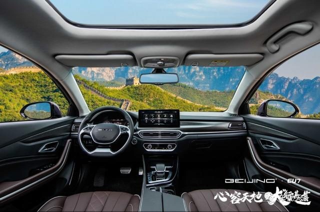 试驾北京汽车EU7,高性价比纯电B级车,除了换标还有何不同?