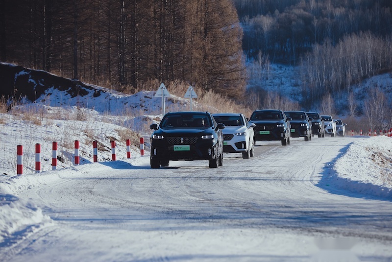 从赛道强者到冰雪舞者 VV7 PHEV系列尽展领航实力