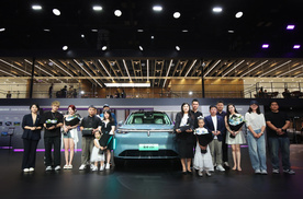 魏牌双旗舰V9X、V8X亮相2026成都车展 “魏你放心”诠释长期理念