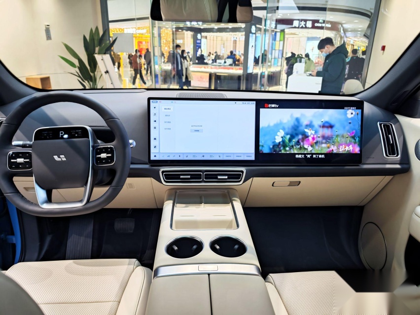 能满足需求的车就是好车？ 实拍体验理想L7 Max版 空间是亮点