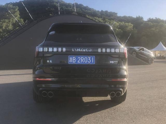 那么多人喜欢领克09MHEV 是因为数据诱惑 还是它能给到想要的生活