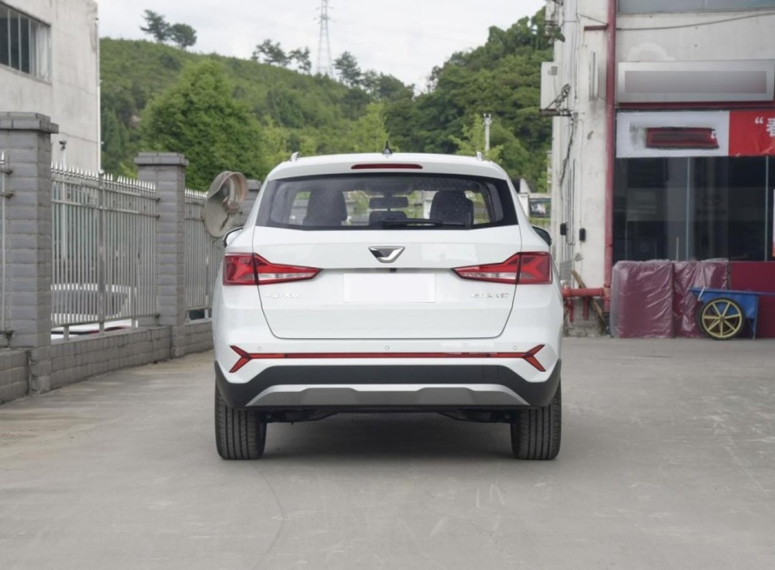 全系标配1.4T发动机，百公里油耗7.34L，新捷达VS7养车成本贵吗
