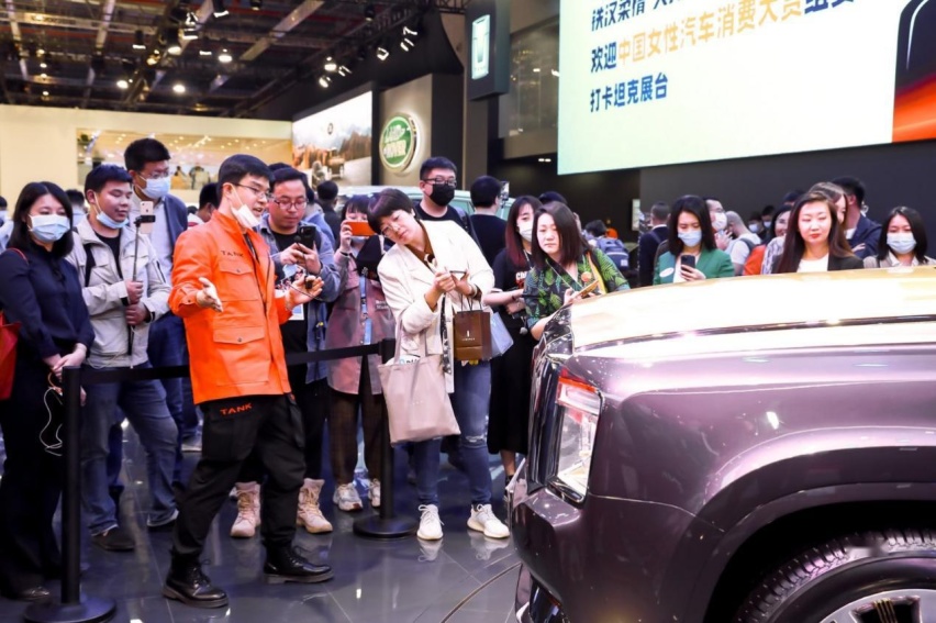现象级热度席卷车圈，坦克成全球越野新时代的分割点