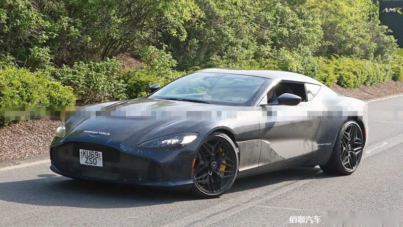 aston-martin-zagato-spy-photos (3).jpg