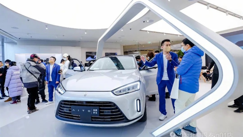 零跑2022款T03上市、AITO问界M5发布三天订单已破2000台…