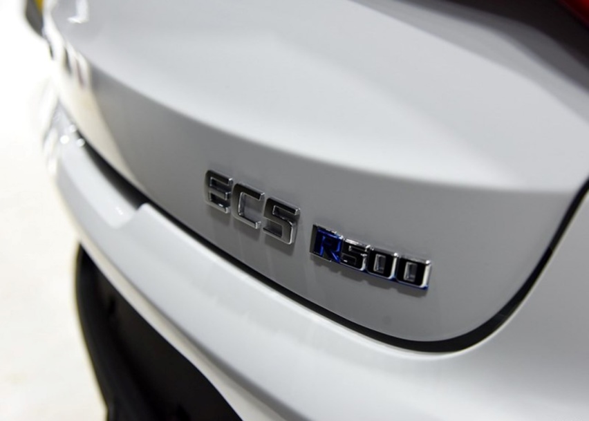 北汽小型纯电SUV，续航403km，官宣承诺8年质保